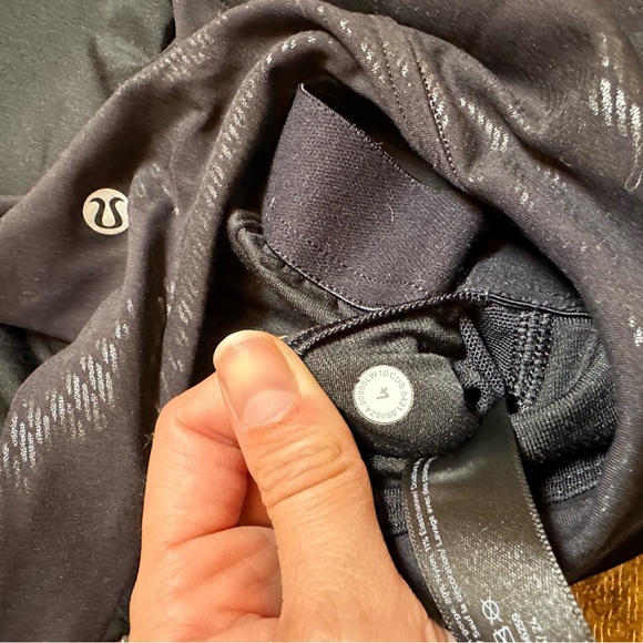 Lululemon Invigorate Training Tank Top - Picture 3 of 4